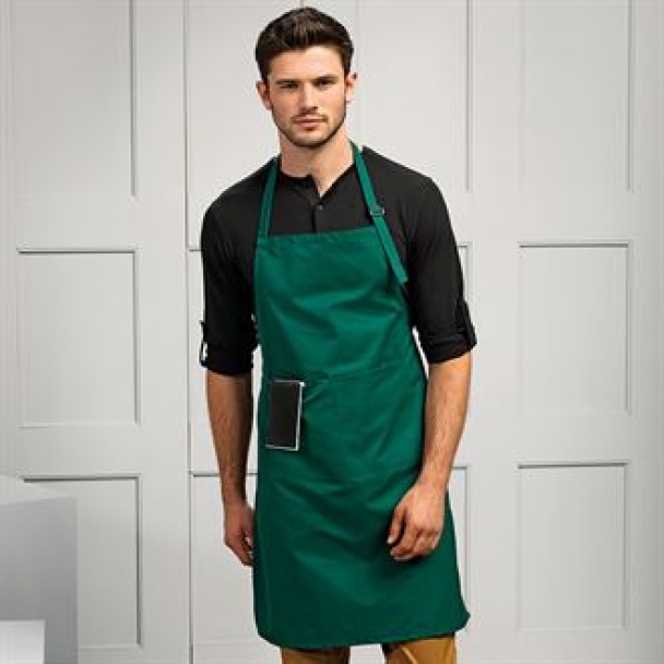 Deluxe apron with neck-adjusting buckle