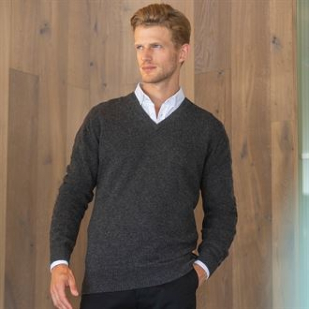 Lambswool v-neck jumper
